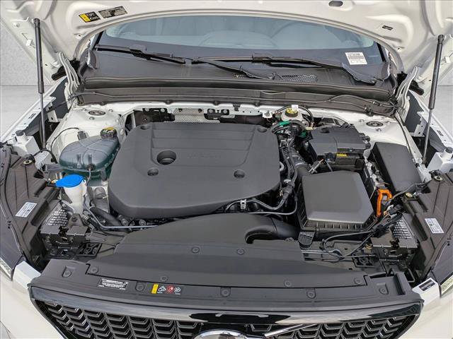New 2026 Volvo XC40 B5 Plus w/ Climate Package AWD/4WD image 19