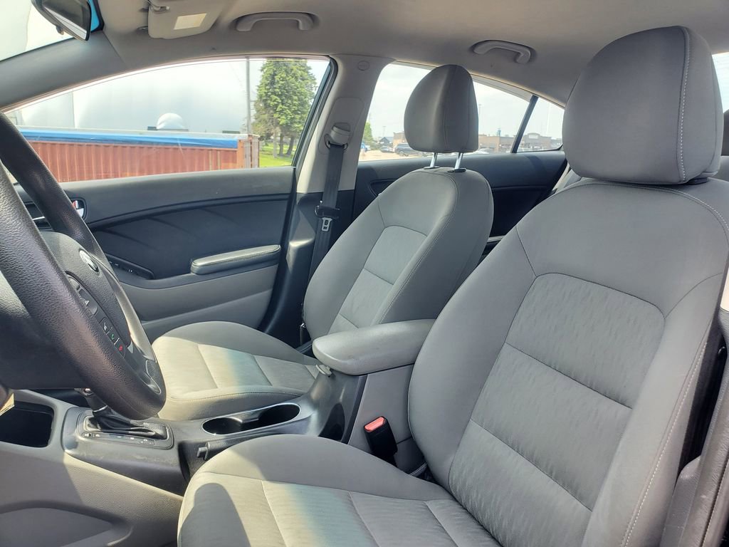 Used 2016 Kia Forte LX FWD image 8