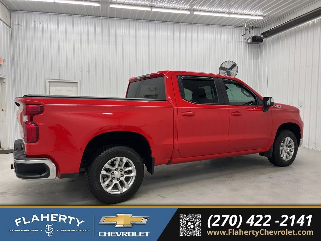 Used 2023 Chevrolet Silverado 1500 LT image 2