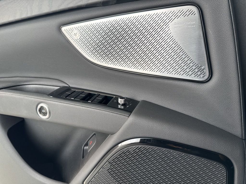 Certified 2023 Maserati Grecale Modena image 14