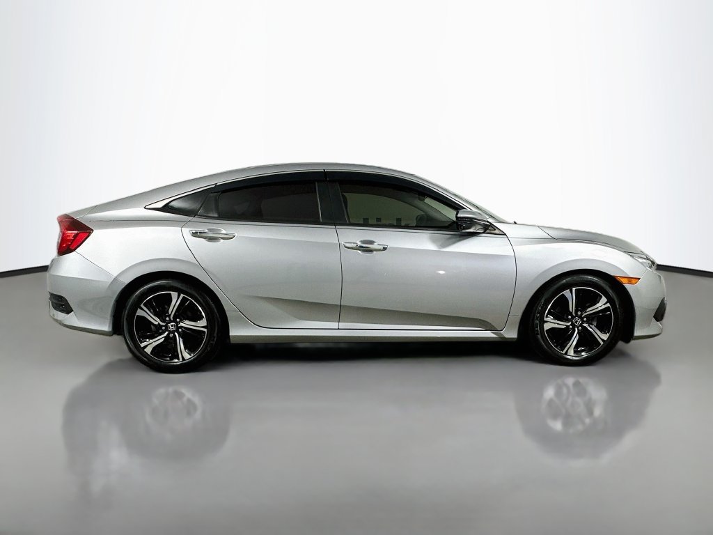 Used 2018 Honda Civic Touring image 9