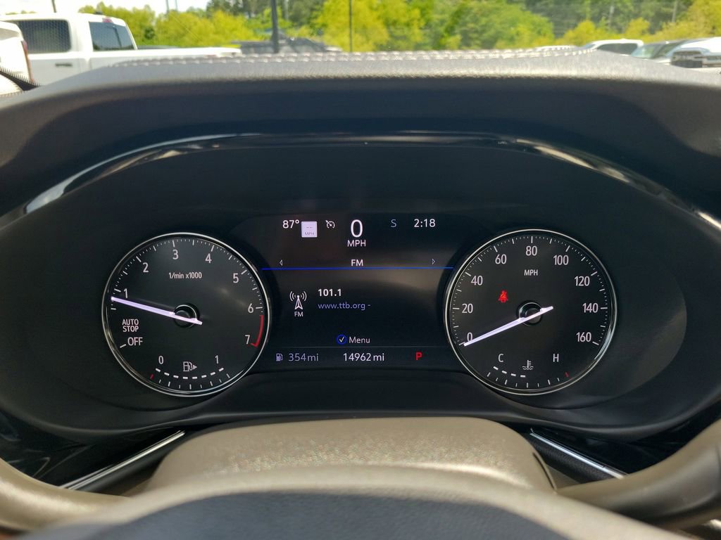 Used 2022 Buick Envision Avenir w/ Technology Package II FWD image 23
