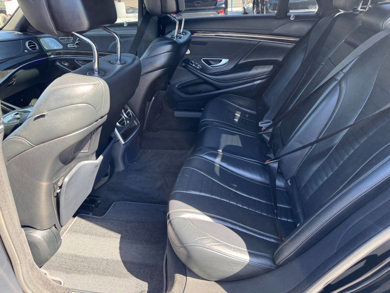 Used 2015 Mercedes-Benz S 550 Sedan image 20