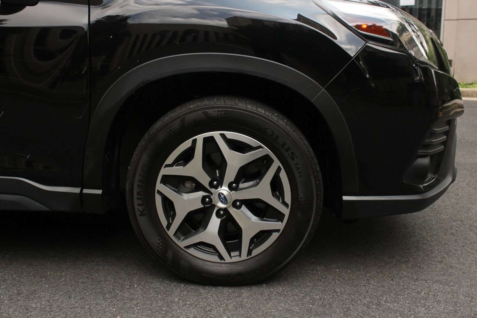 Used 2023 Subaru Forester Premium AWD/4WD image 4