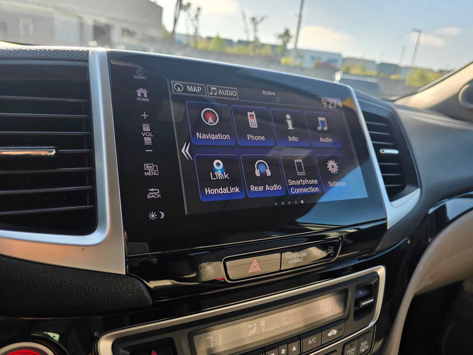 Used 2018 Honda Pilot Touring image 30