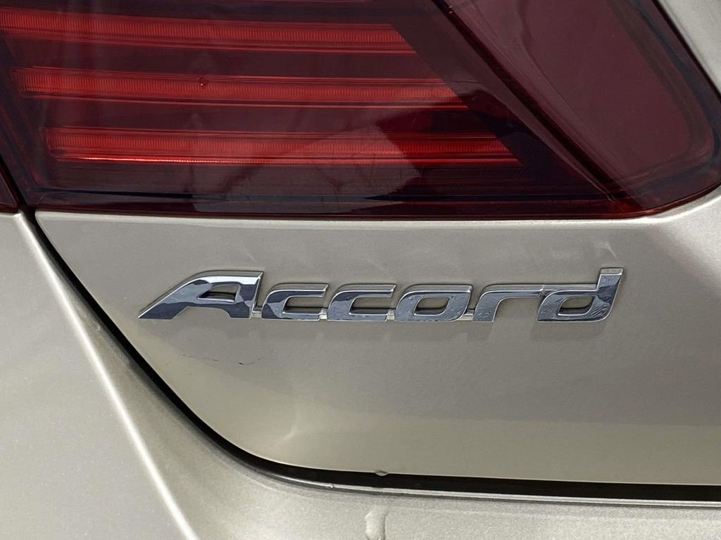Used 2017 Honda Accord LX image 9