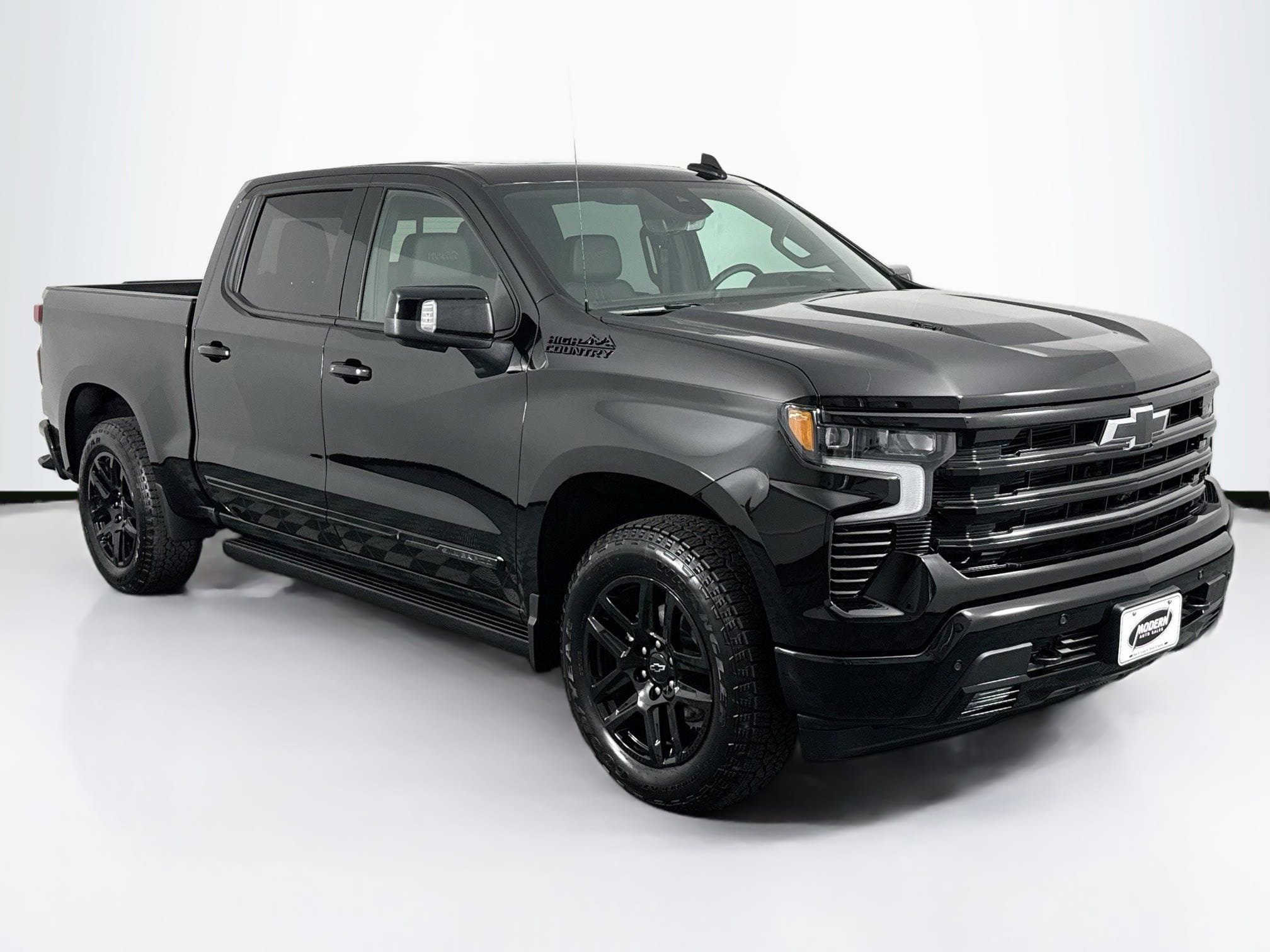 Used 2025 Chevrolet Silverado 1500 High Country w/ Midnight Edition image 2