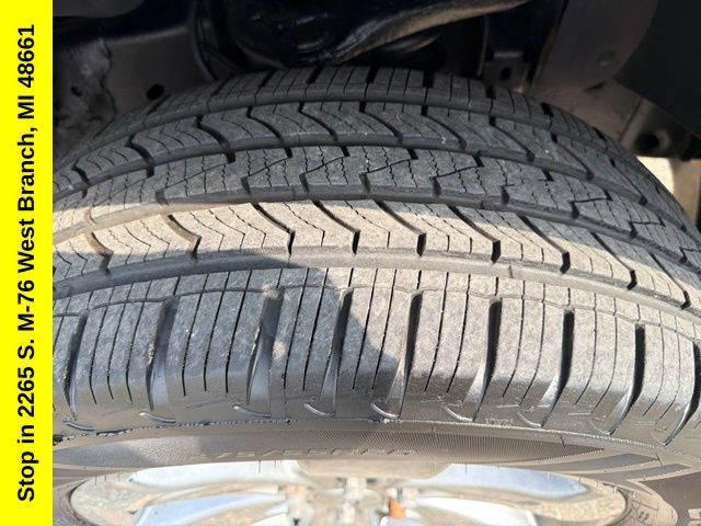 Used 2014 Ford F150 FX4 w/ Equipment Group 402A Luxury AWD/4WD image 9
