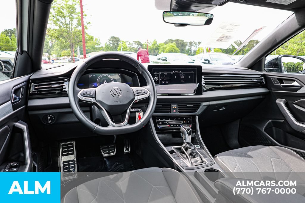 Used 2025 Volkswagen Jetta Sport FWD image 26