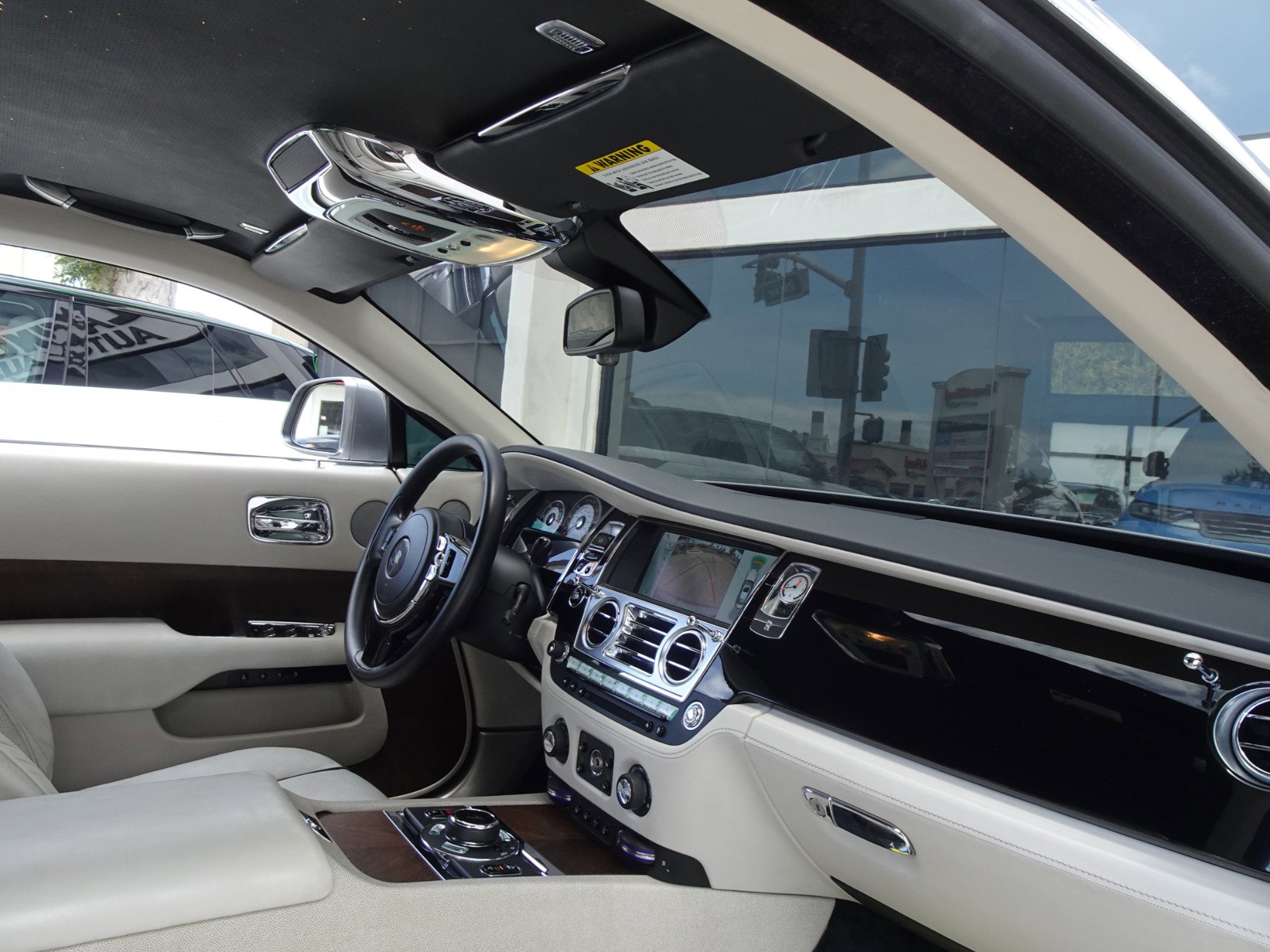 Used 2014 Rolls-Royce Wraith RWD image 13