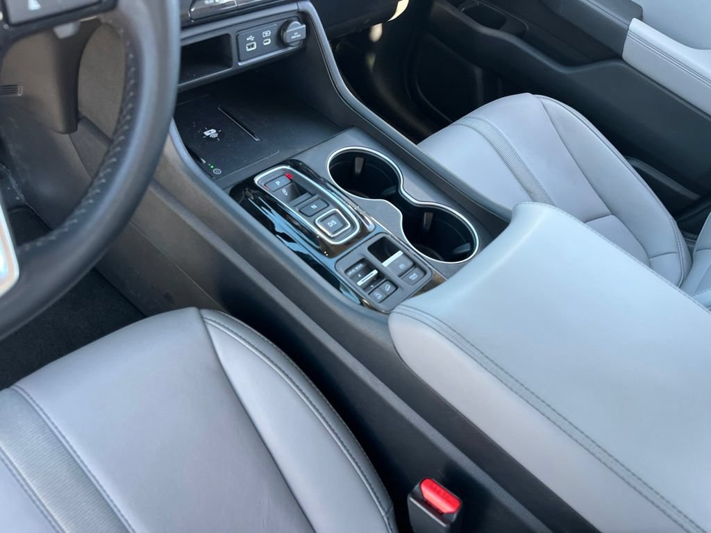 Certified 2025 Honda Pilot Touring image 21