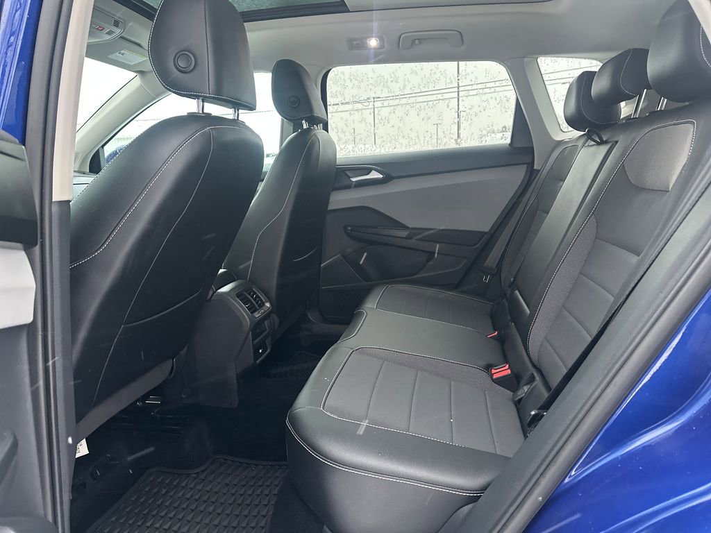 Certified 2022 Volkswagen Taos SE image 14