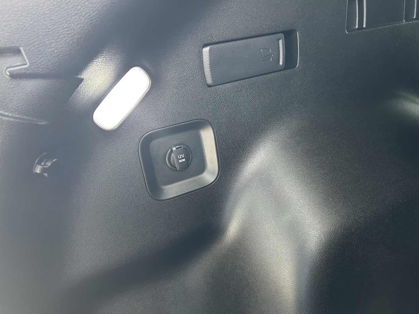 Used 2025 Kia Sportage SX image 15