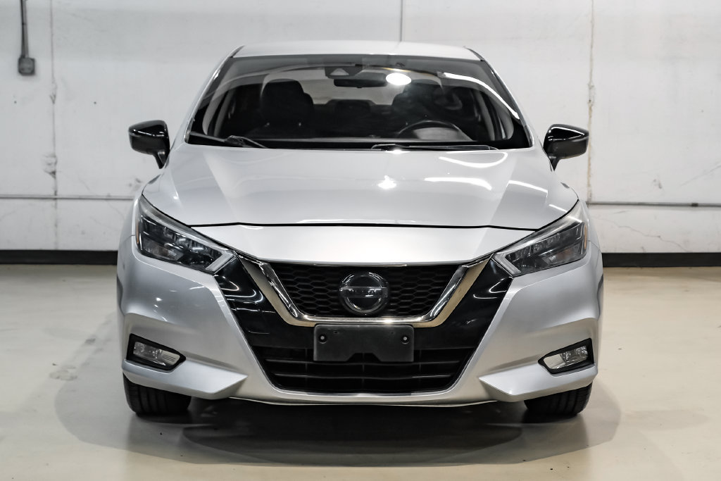 Used 2020 Nissan Versa SR FWD image 4
