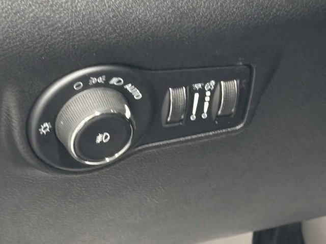 Used 2024 Jeep Compass Limited image 14