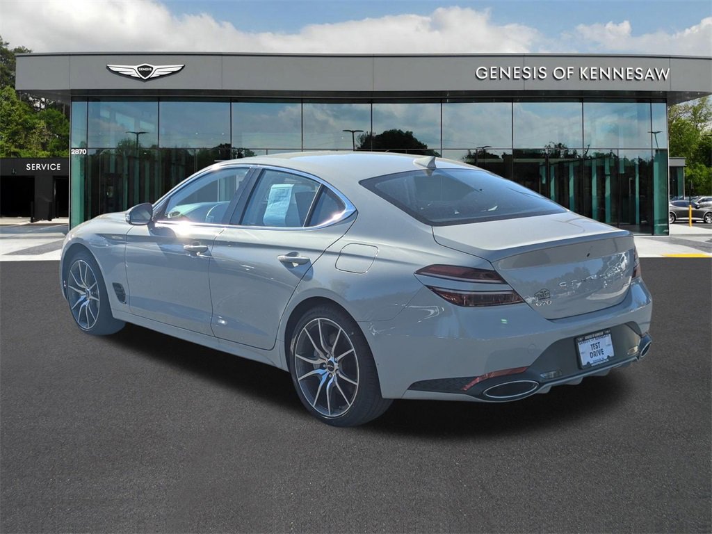 Used 2025 Genesis G70 2.5T image 5