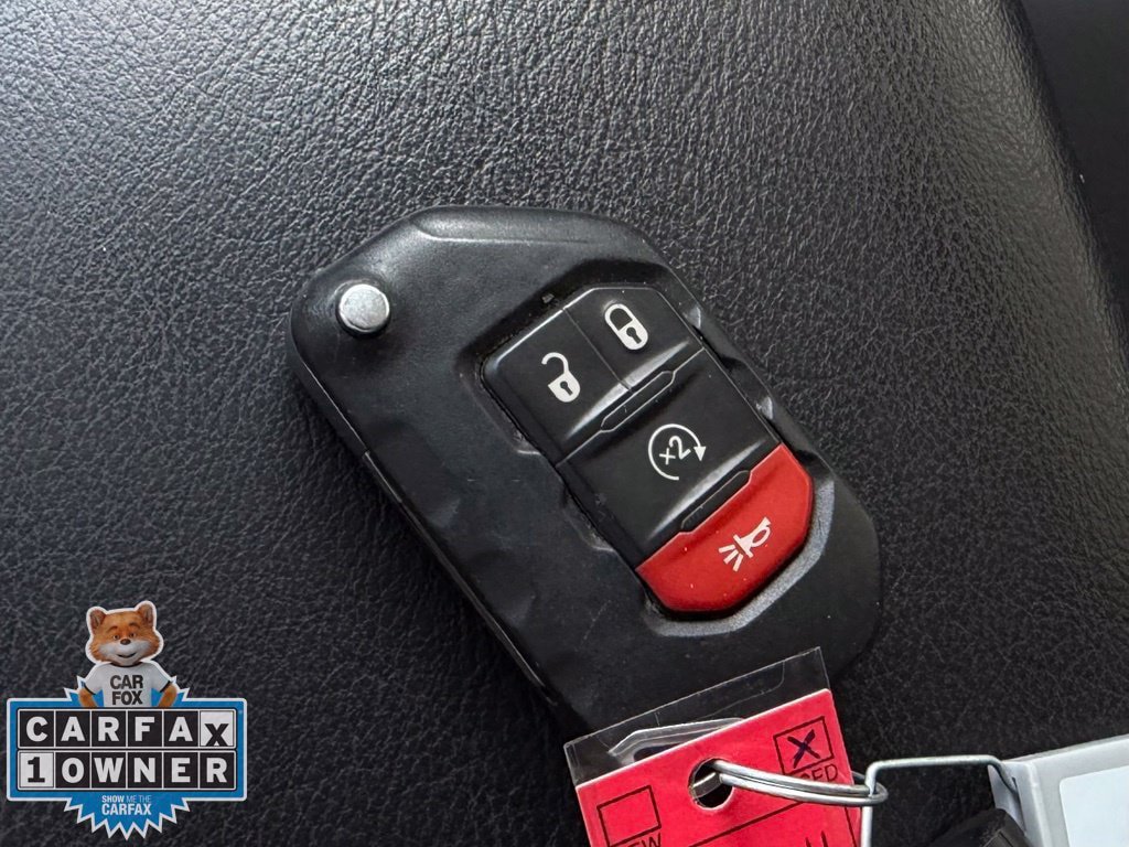 Used 2021 Jeep Gladiator Sport AWD/4WD image 28