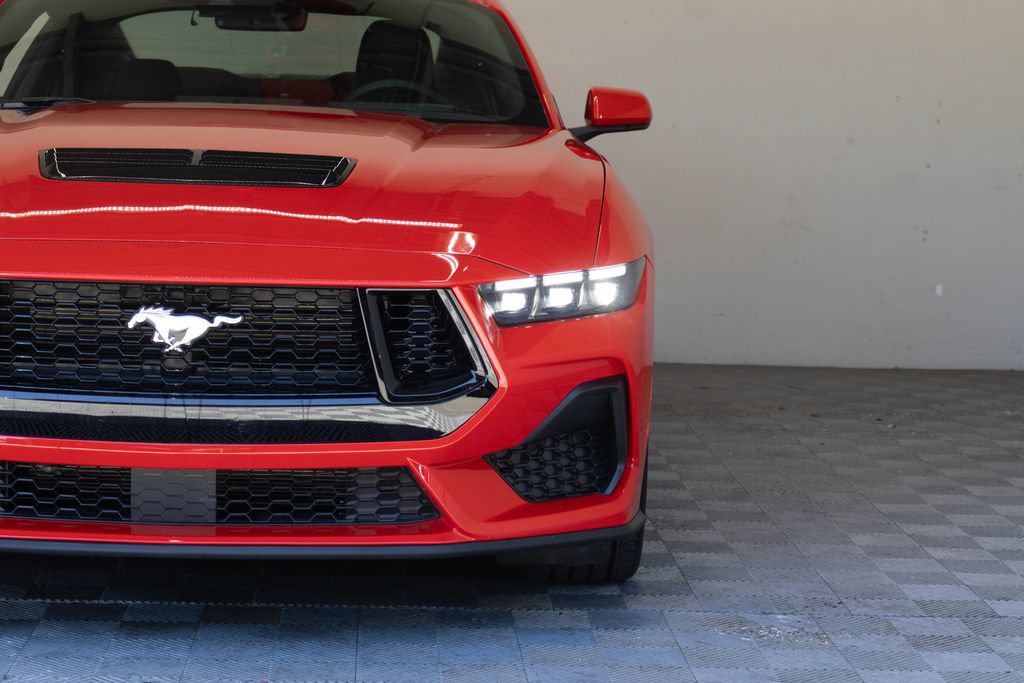 Used 2025 Ford Mustang GT RWD image 5