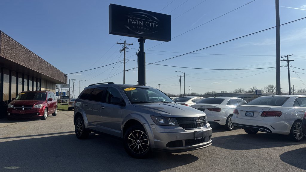 Used 2018 Dodge Journey SE w/ Popular Equipment Group FWD image 1