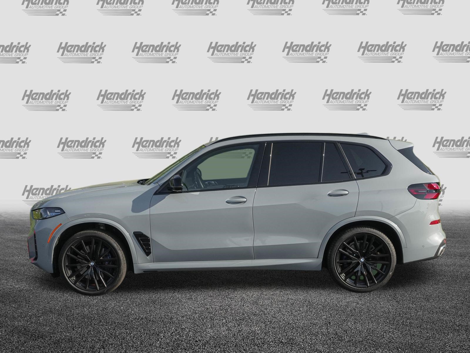 Certified 2026 BMW X5 M60i AWD/4WD image 6