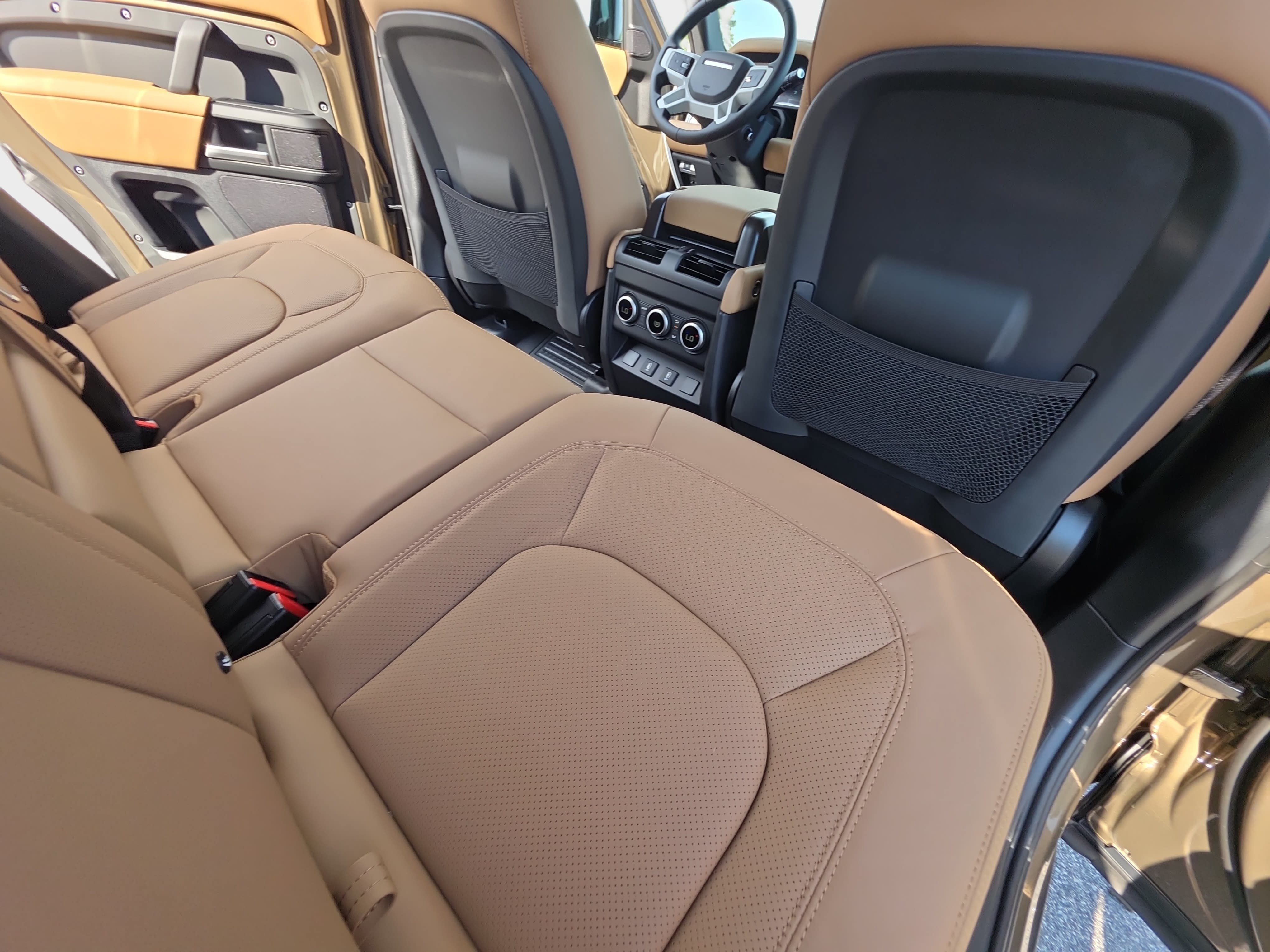 New 2026 Land Rover Defender 110 X-Dynamic SE AWD/4WD image 11