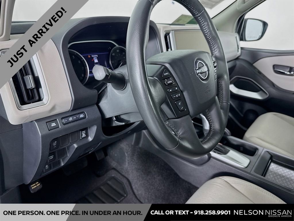 Certified 2025 Nissan Frontier SV w/ SV Convenience Package image 9