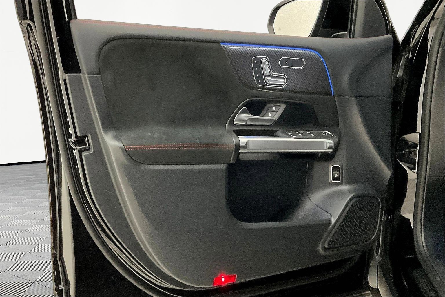 Certified 2024 Mercedes-Benz GLB 250 image 20