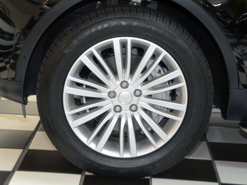 Used 2018 Land Rover Discovery HSE Luxury AWD/4WD image 13