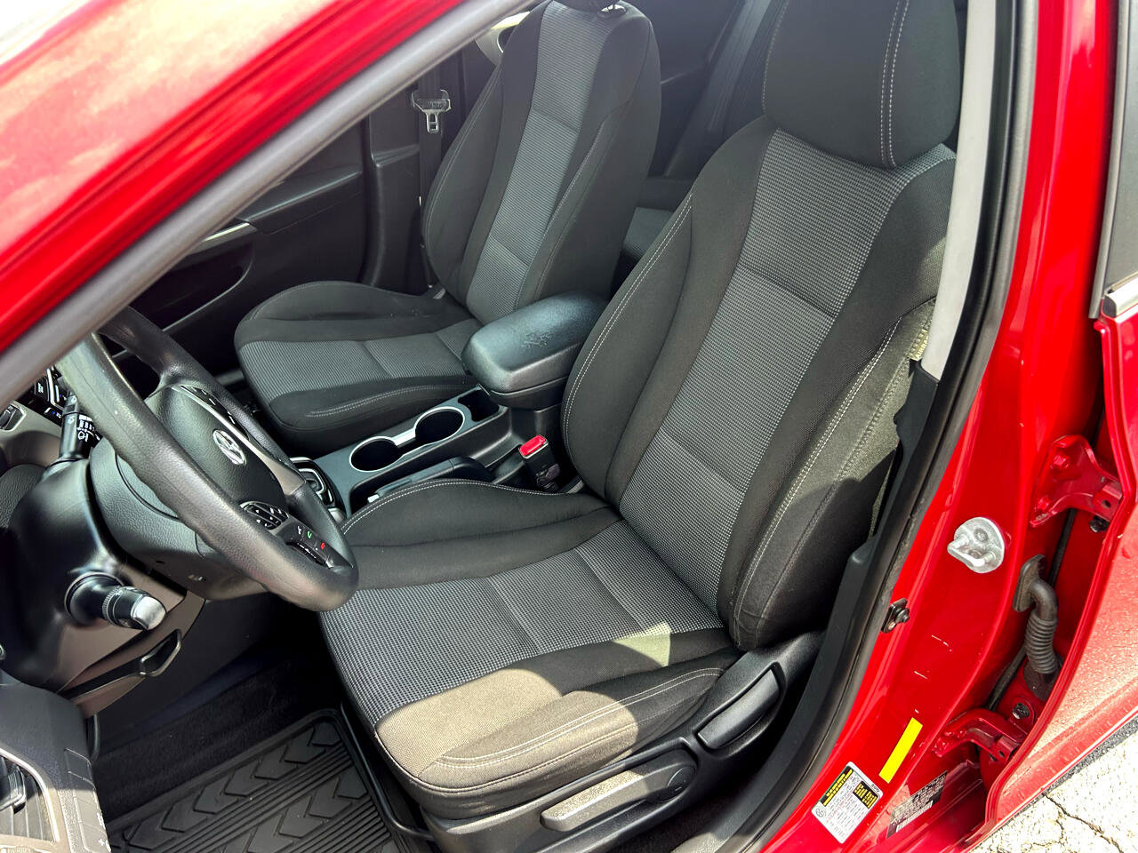 Used 2016 Hyundai Elantra GT image 6