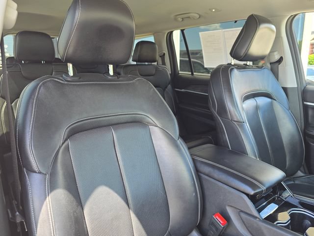 Used 2023 Jeep Grand Cherokee L Limited w/ Luxury Tech Group II AWD/4WD image 46