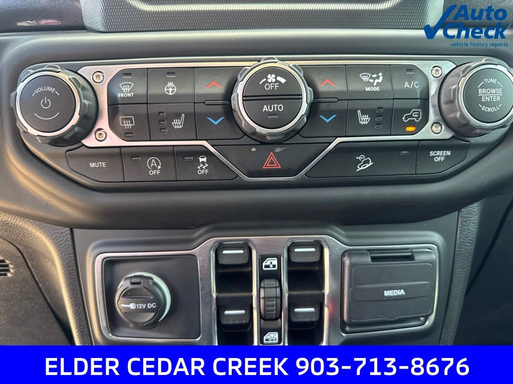 Used 2021 Jeep Wrangler Unlimited Sahara AWD/4WD image 18