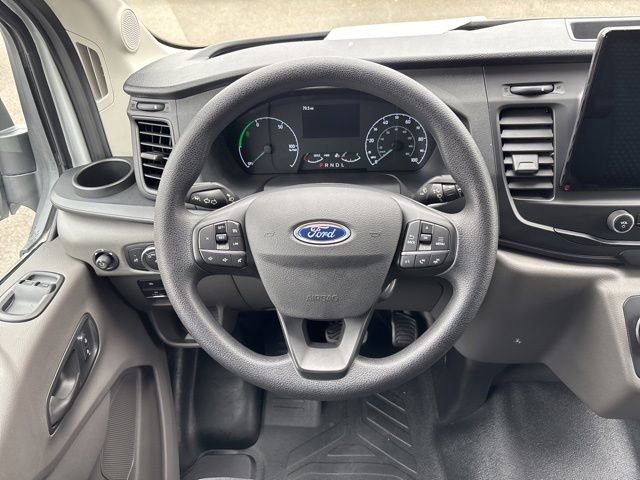 Used 2023 Ford E-Transit Medium Roof RWD image 11