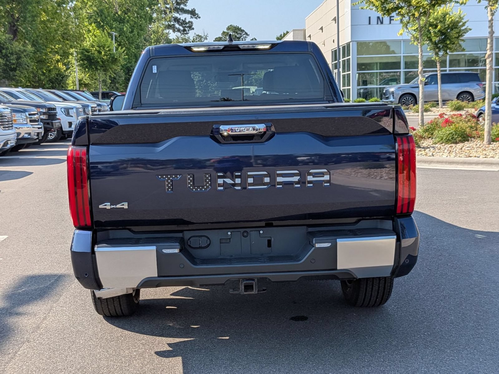 Used 2023 Toyota Tundra Limited w/ Power Package AWD/4WD image 4