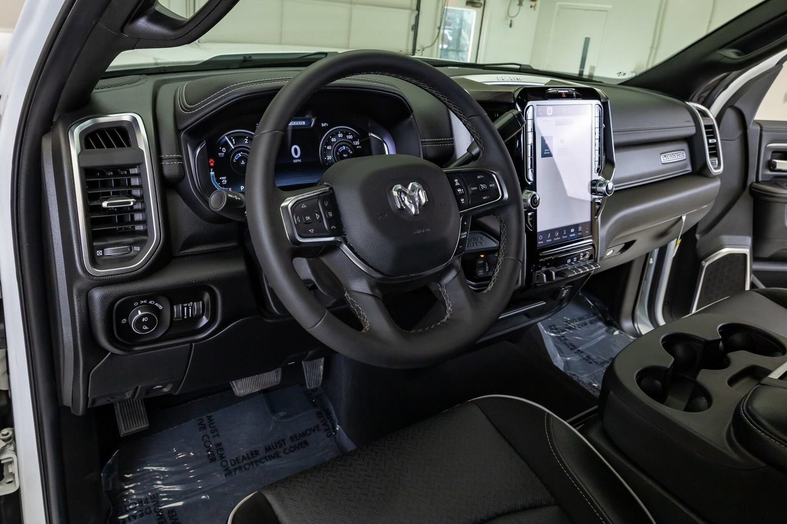 Used 2026 RAM 2500 Laramie AWD/4WD image 15