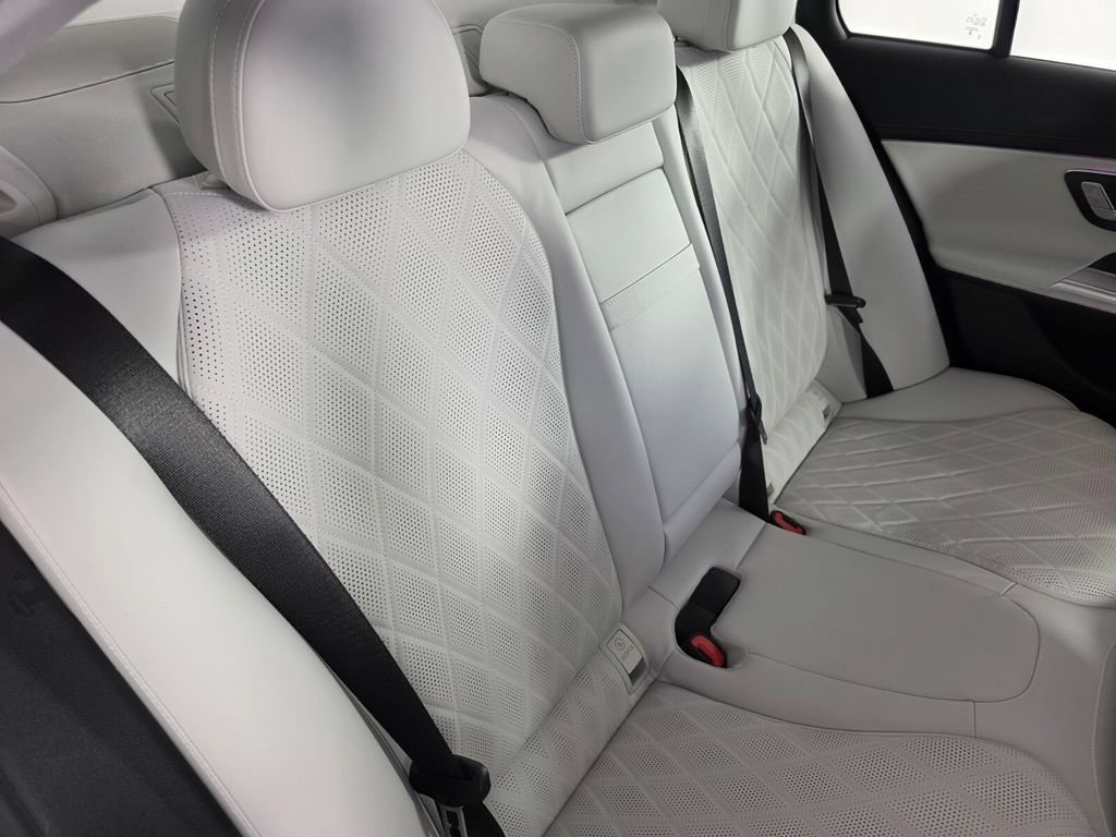 Certified 2025 Mercedes-Benz E 450 4MATIC Sedan image 27