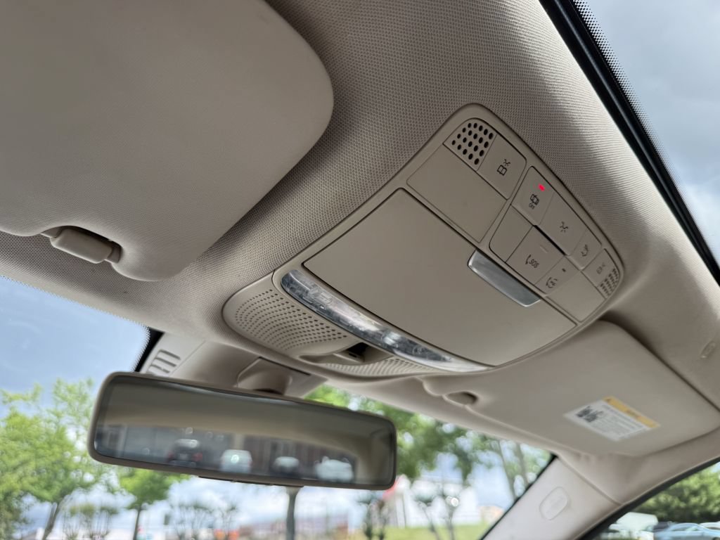 Used 2019 Mercedes-Benz C 300 Sedan w/ Premium Package image 41