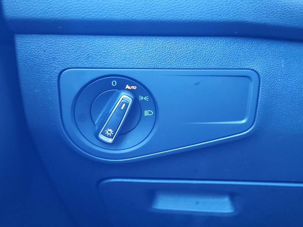 Used 2024 Volkswagen Tiguan SE image 22