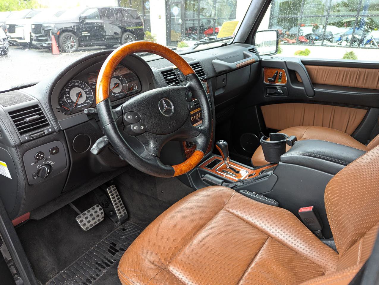 Used 2011 Mercedes-Benz G 55 AMG 4MATIC image 3