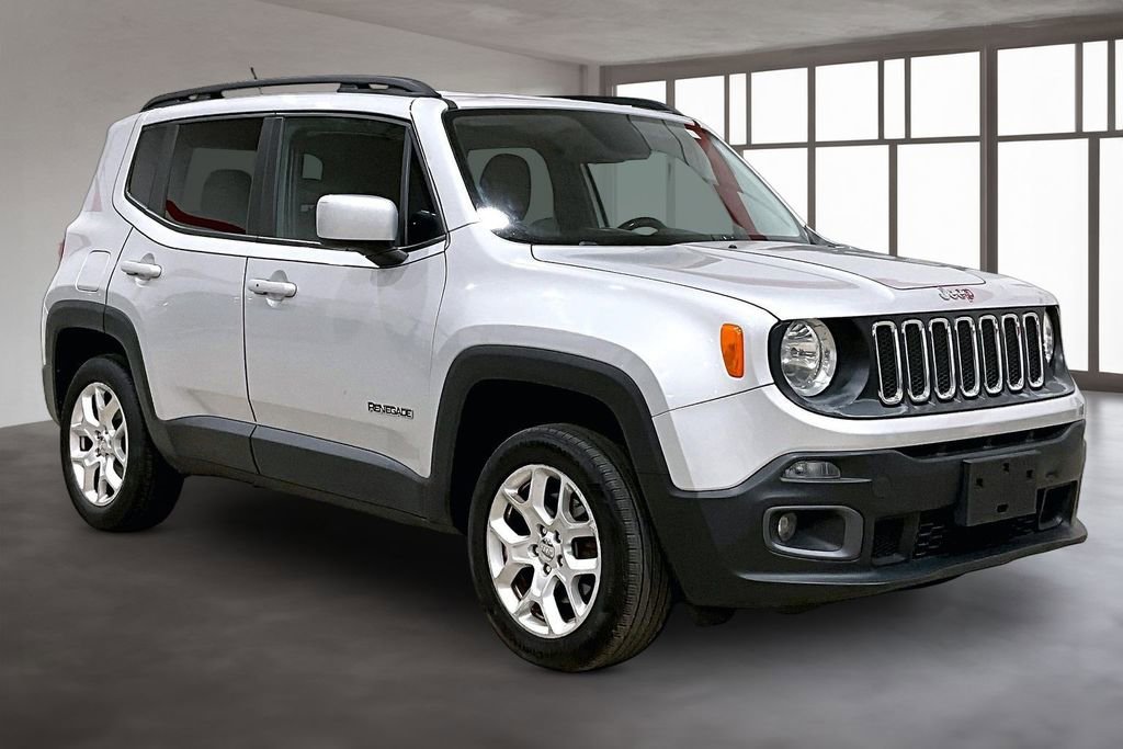 Used 2016 Jeep Renegade Latitude AWD/4WD image 12