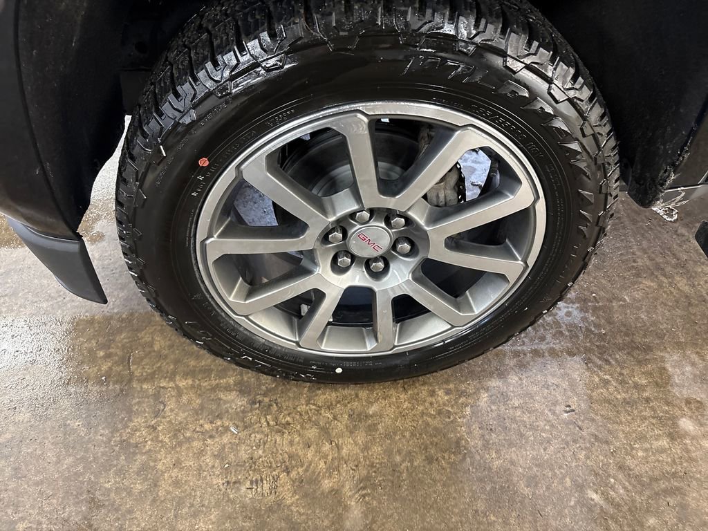 Used 2020 GMC Canyon Denali AWD/4WD image 11