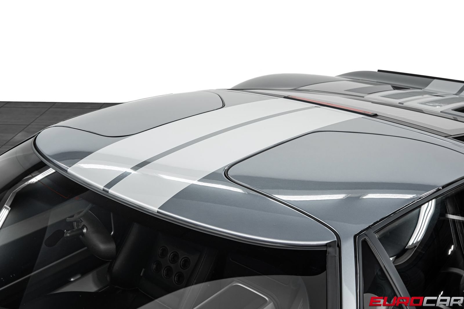 Used 2006 Ford GT RWD image 16