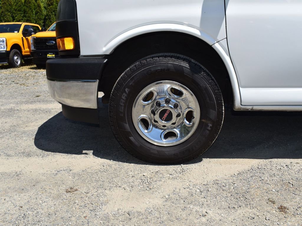 Used 2020 GMC Savana 2500 Extended image 10