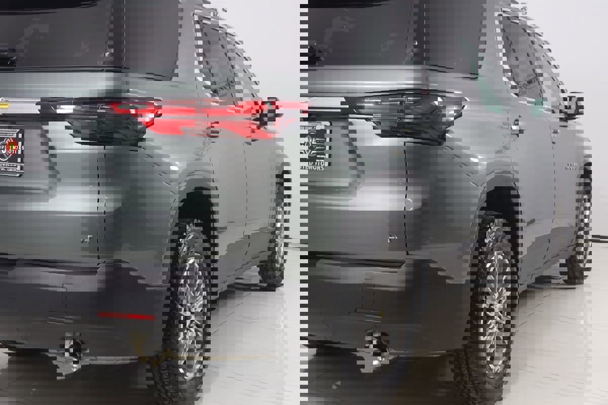 Used 2023 Chevrolet Traverse LT image 43
