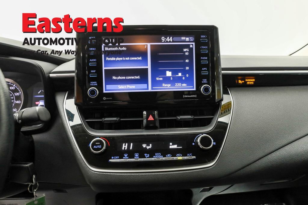 Used 2022 Toyota Corolla LE image 12