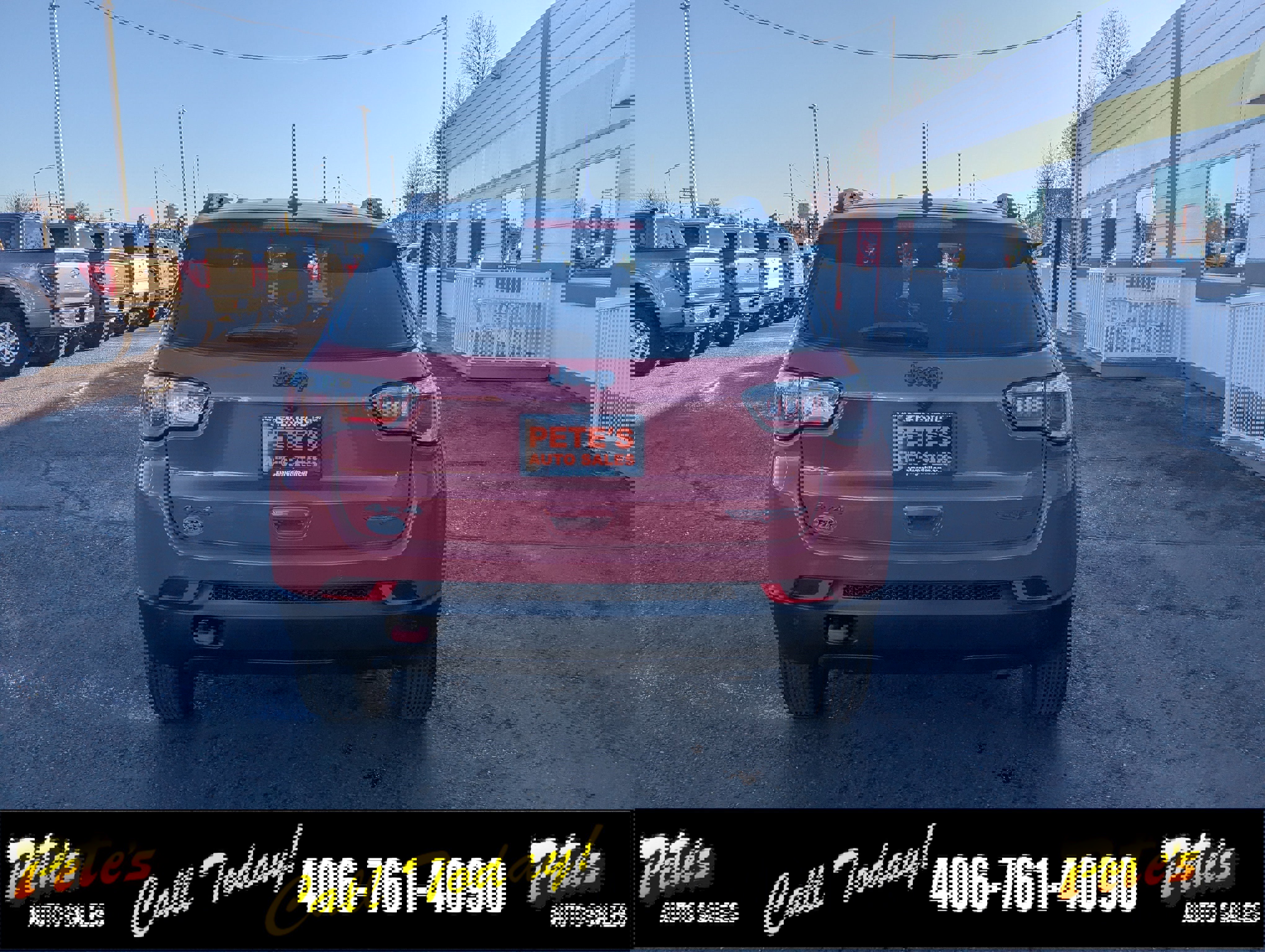 Used 2023 Jeep Compass Trailhawk image 3