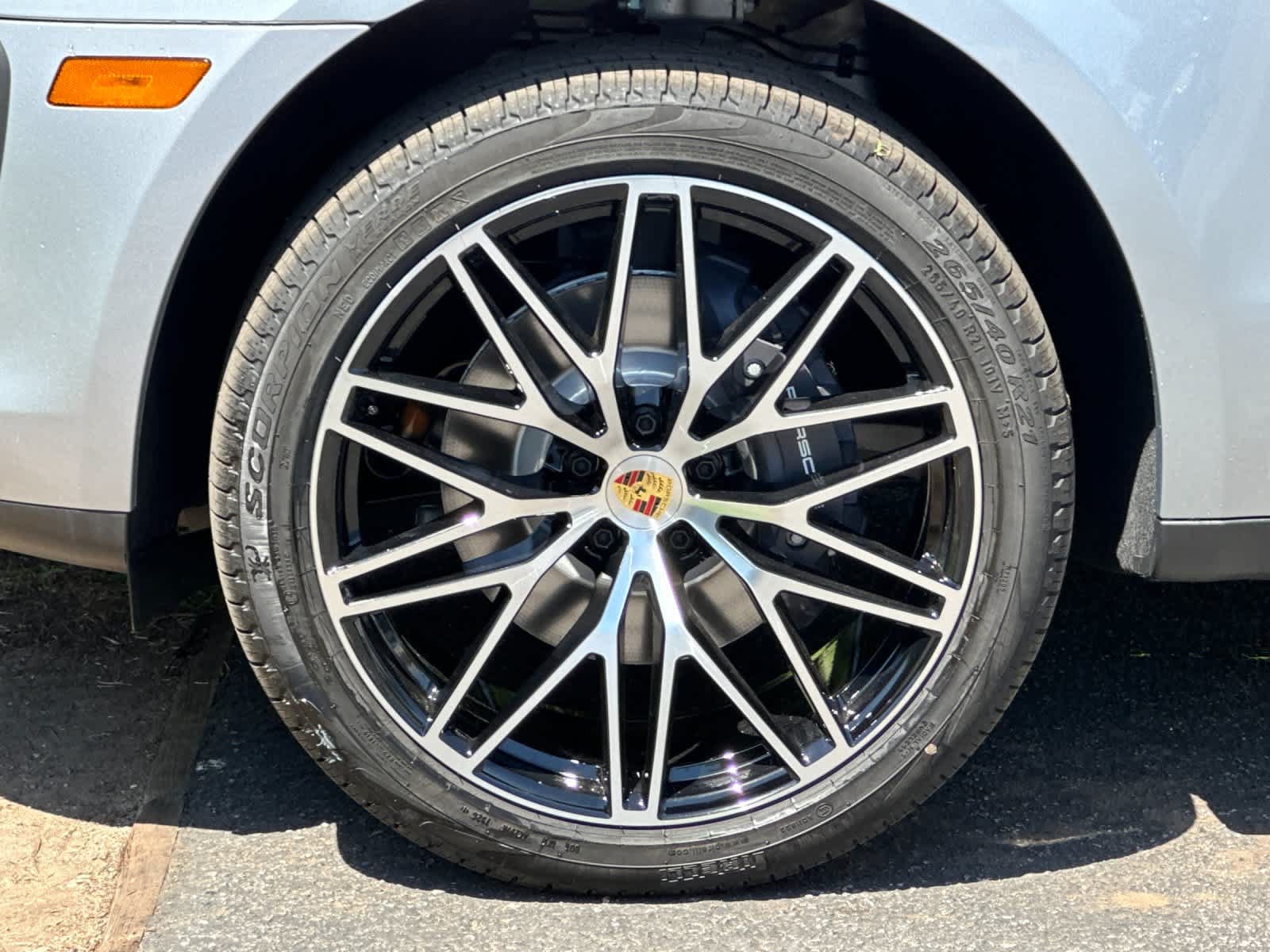 New 2026 Porsche Macan AWD/4WD image 31