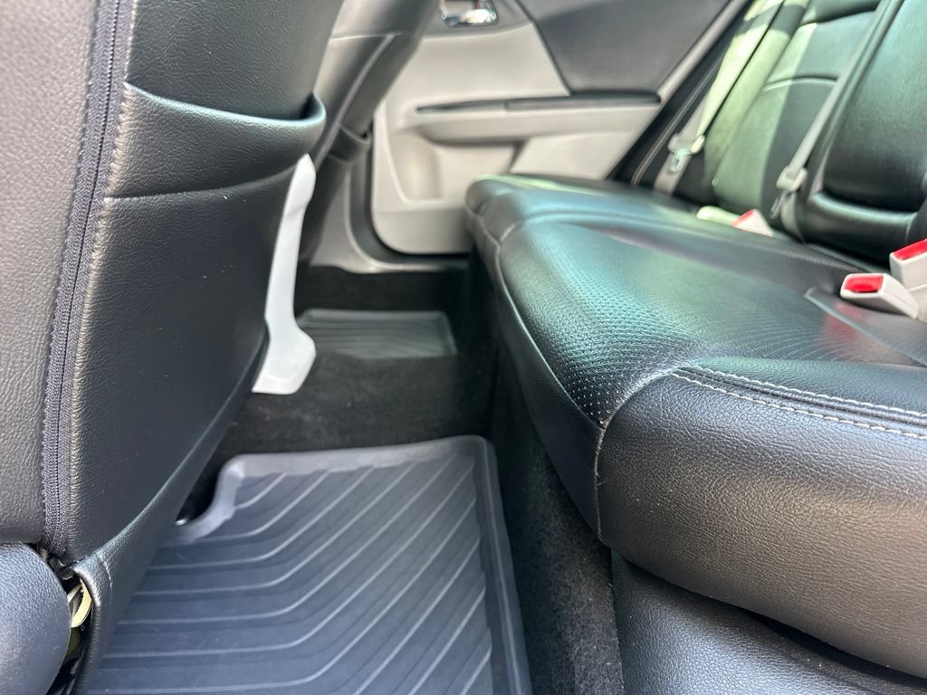 Used 2017 Honda Accord LX image 17