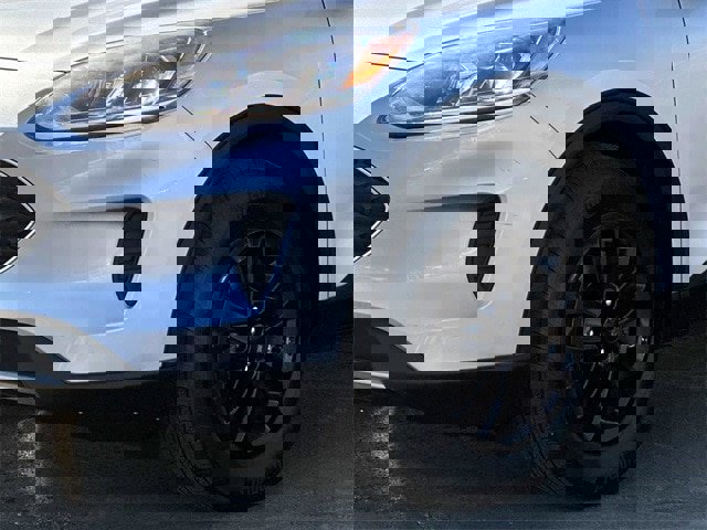 Certified 2022 Ford Escape SE w/ Cold Weather Package image 5