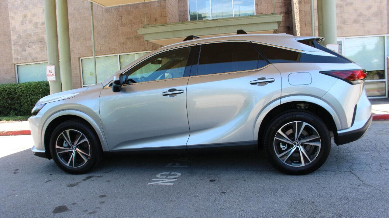 Used 2024 Lexus RX 350 FWD w/ Technology Package image 7