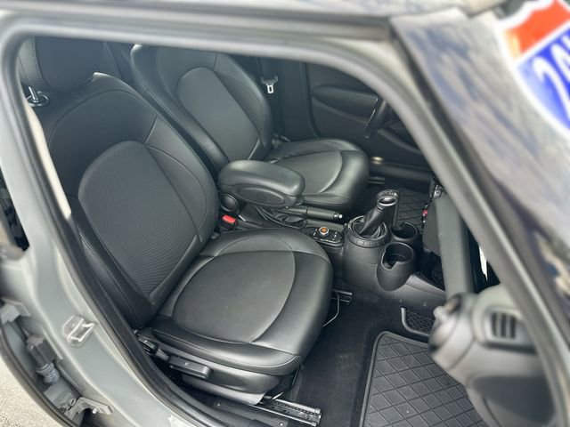 Used 2016 MINI Cooper 4-Door Hardtop FWD image 26